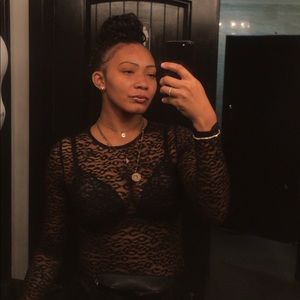 Meet your Posher, Teeannia